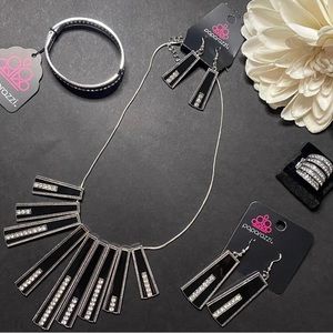 Black and silver jewelry set